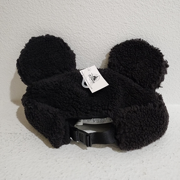 NWT Disneyland Black Sherpa Mickey Adjustable Ear Hat - Picture 2 of 4